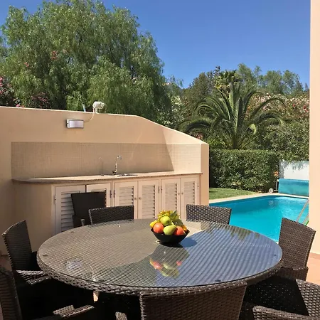 Villa 4 Bedroom With Heated Pool Close To Old Village