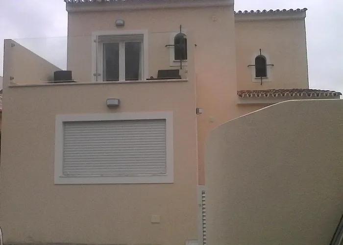 4 Bedroom With Heated Pool Close To Old Village Villa *