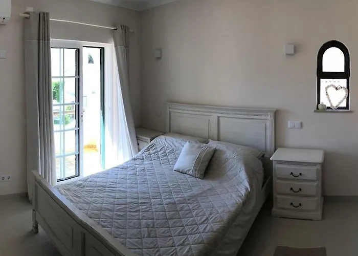 4 Bedroom With Heated Pool Close To Old Village * Vilamoura
