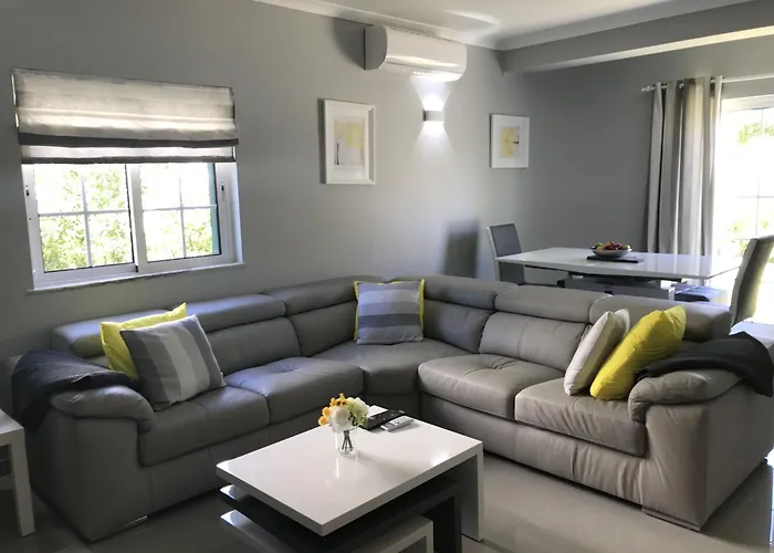 4 Bedroom With Heated Pool Close To Old Village 빌라 *