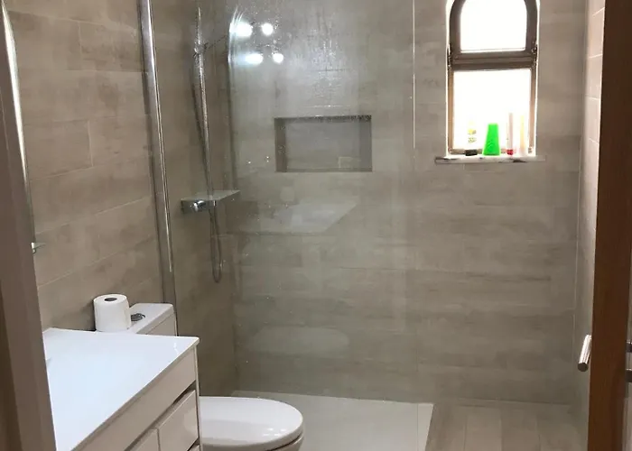4 Bedroom With Heated Pool Close To Old Village Villa