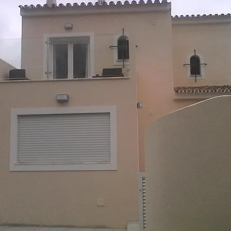 4 Bedroom With Heated Pool Close To Old Village Vila *