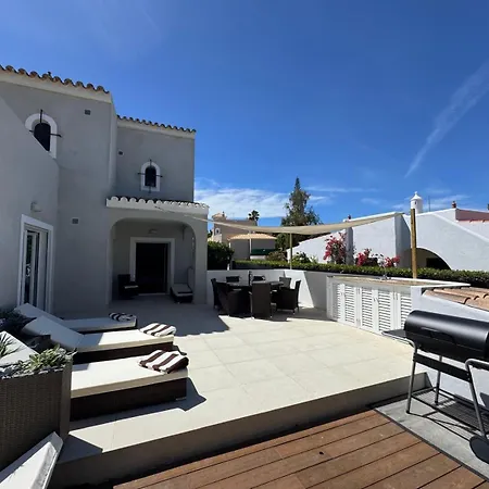4 Bedroom With Heated Pool Close To Old Village Villa