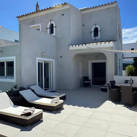 4 Bedroom With Heated Pool Close To Old Village * 빌라모라