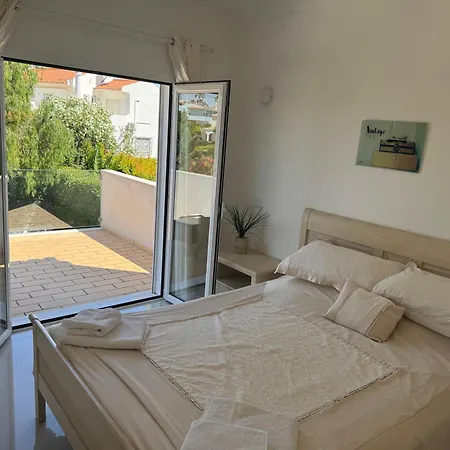 Villa 4 Bedroom With Heated Pool Close To Old Village Vilamoura