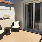 4 Bedroom With Heated Pool Close To Old Village Виламура